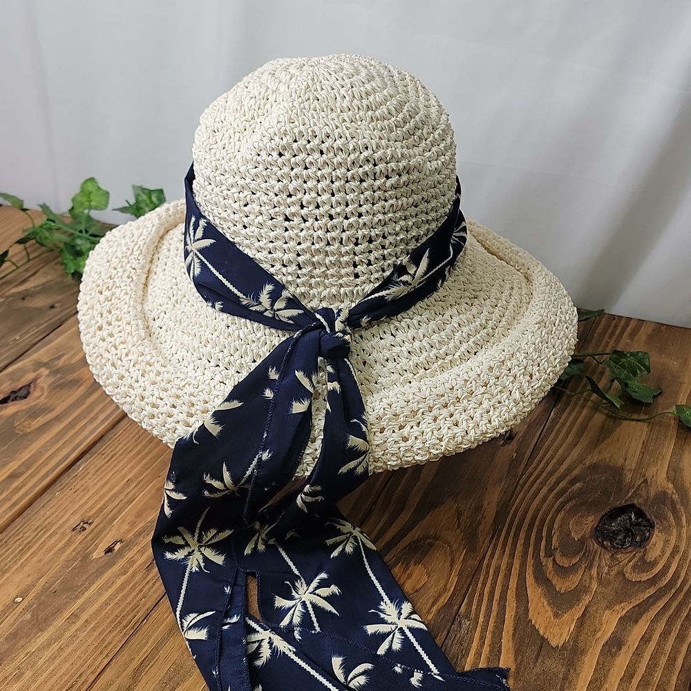 Scala. Chic Straw Hat with Palm Print Band. EUC - Picture 3 of 7